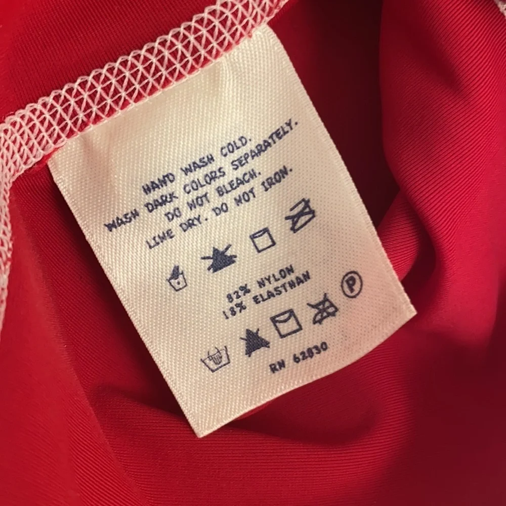 Lands End red short sleeve rashguard M = 10-12